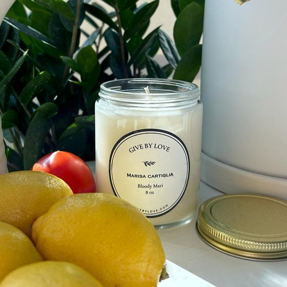 Clean, soy and bee wax blend candle that are sustainable and do good.
