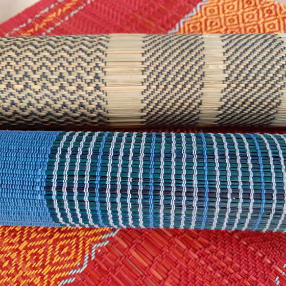 Handwoven, sustainable, artisanal placemats. Made of natural materials