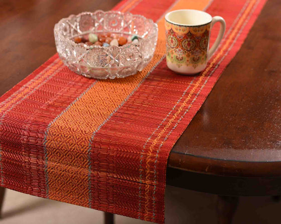 Handwoven, sustainable, artisanal table runner. Made of natural materials